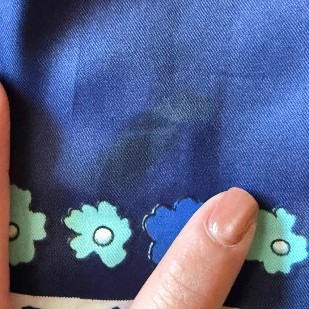 Vintage 1970s Blue Floral Square Scarf - Picture 5 of 7